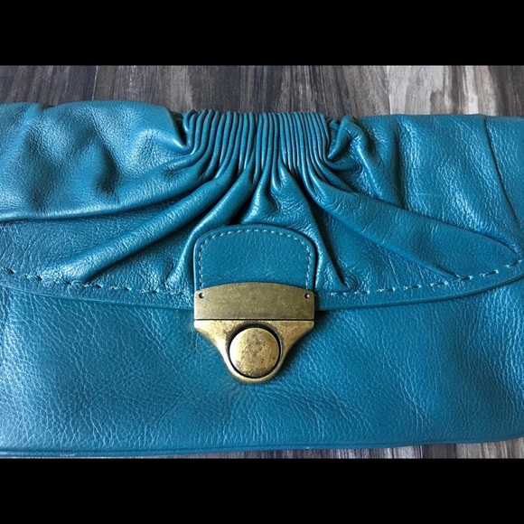 Kate Landry Clutch - Picture 3 of 8